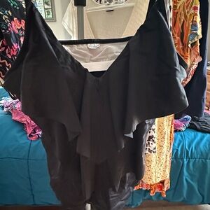 VENUS Black Ruffled Swim Blouse